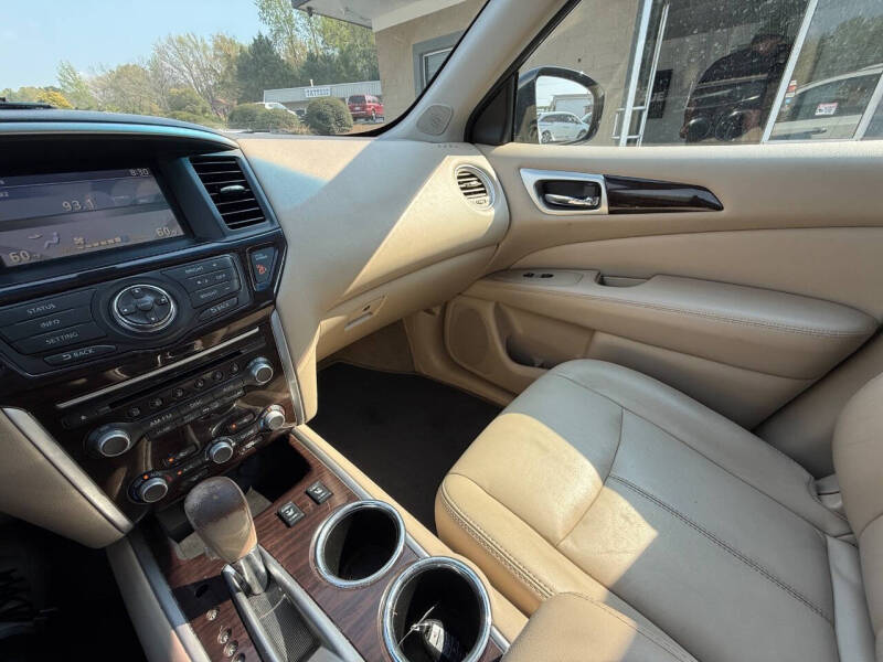 2014 Nissan Pathfinder SL