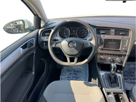 2016 Volkswagen e-Golf SE