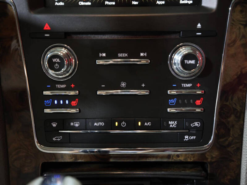 2017 Lincoln Navigator Select