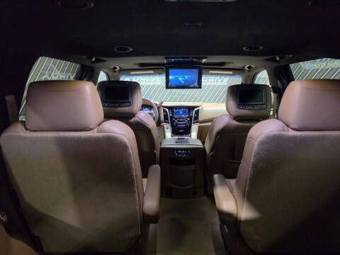 2017 Cadillac Escalade Platinum