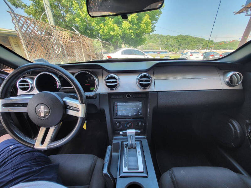 2008 Ford Mustang V6 Deluxe