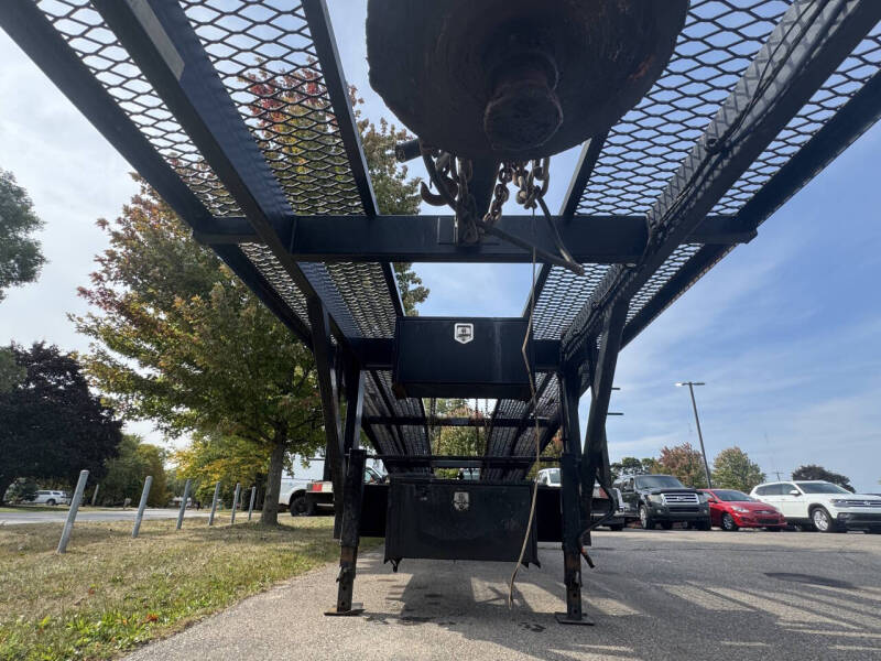 2023 Kaufman PRO SERIES EZ LOADER 4