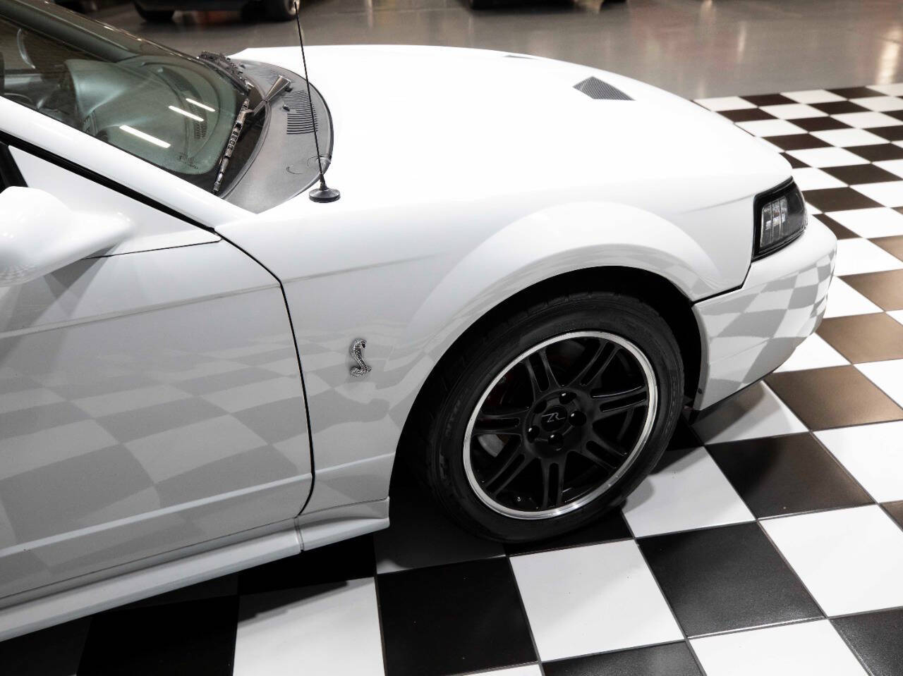2003 Ford Mustang SVT Cobra 13