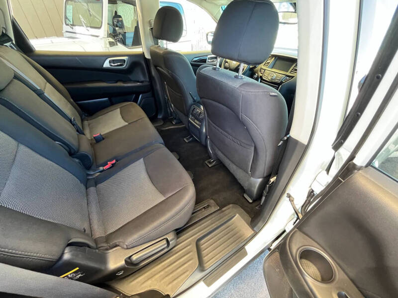 2017 Nissan Pathfinder