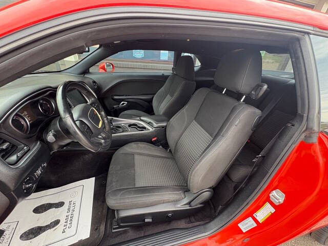 2017 Dodge Challenger SXT