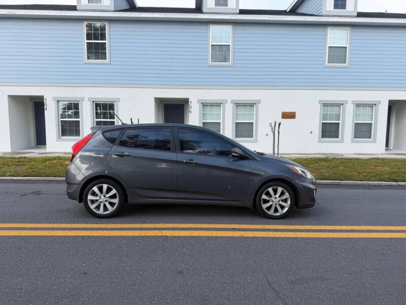 2013 Hyundai Accent SE