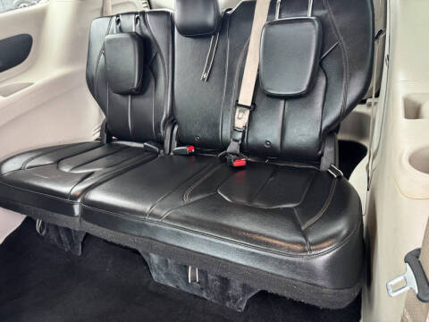 2020 Chrysler Pacifica Touring L