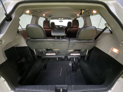 2017 Toyota Sienna SE Premium 8-Passenger