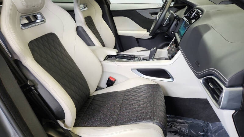 2020 Jaguar F-PACE SVR