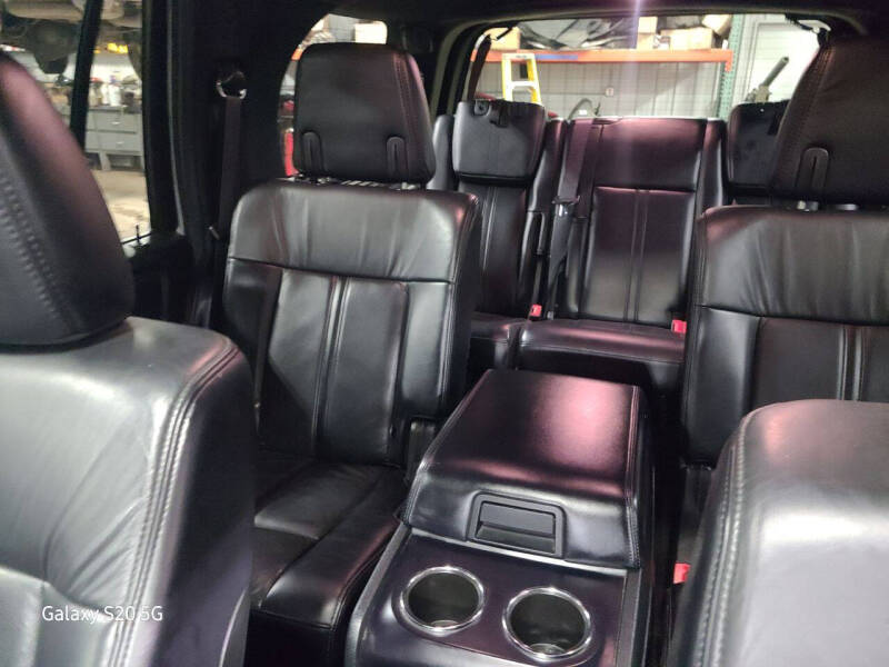 2017 Lincoln Navigator Select