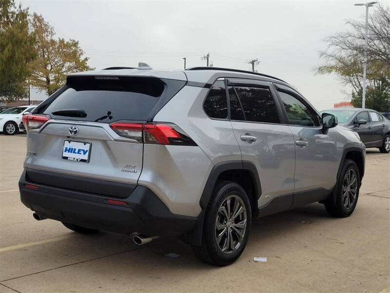 2024 Toyota RAV4 Hybrid XLE Premium