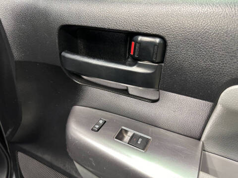 2018 Toyota Sequoia SR5