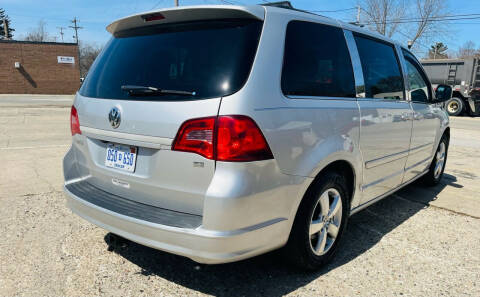 2011 Volkswagen Routan for sale at Busbee's Auto Sales in Coopersville MI