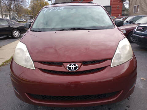 2008 Toyota Sienna for sale at Motor Trends in Hammond IN