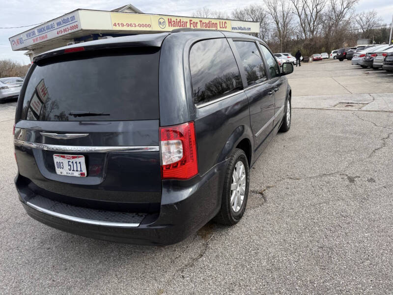 2013 Chrysler Town and Country Touring