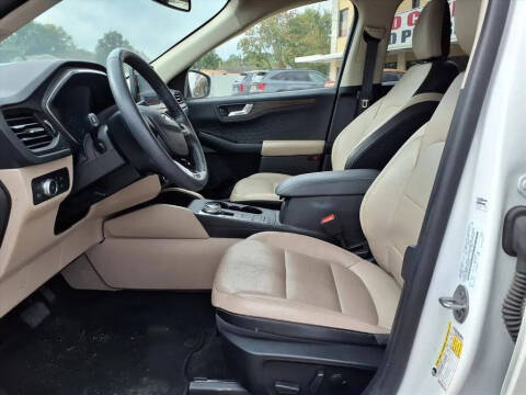 2020 Ford Escape Hybrid Titanium