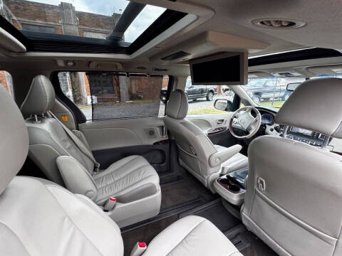 2013 Toyota Sienna Limited 7-Passenger