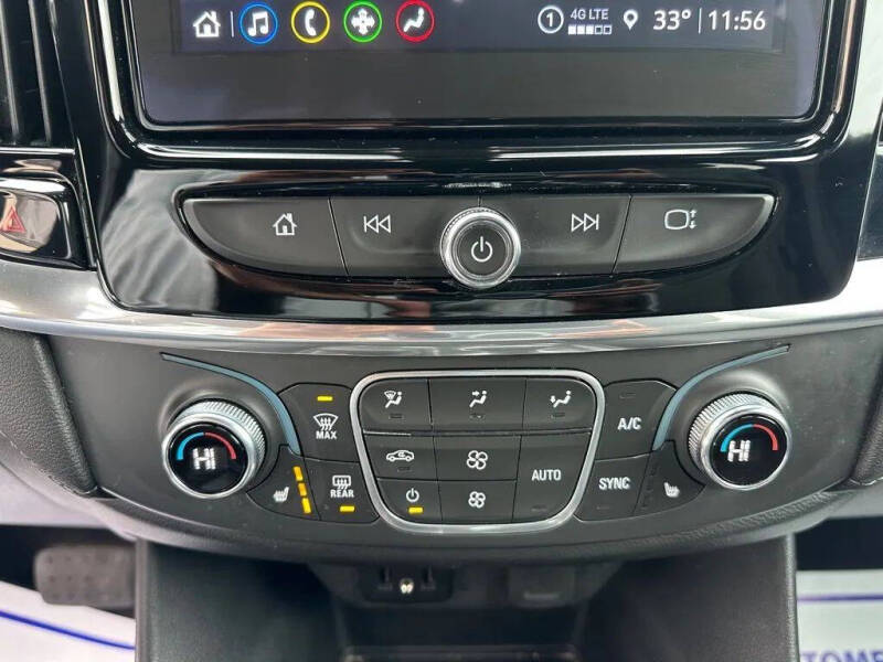 2022 Chevrolet Traverse LT Cloth