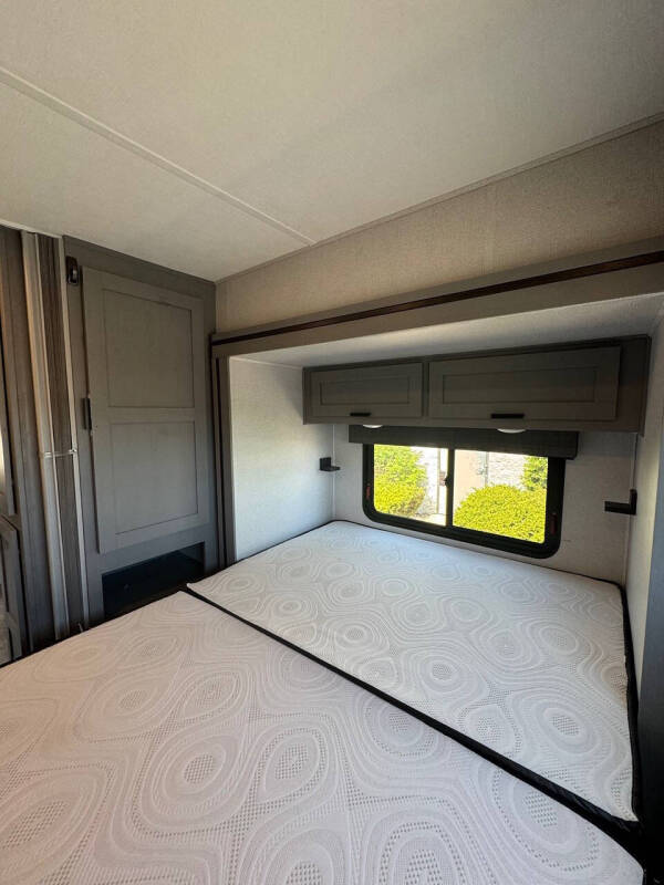 2022 Ford E-Series E-450 SD