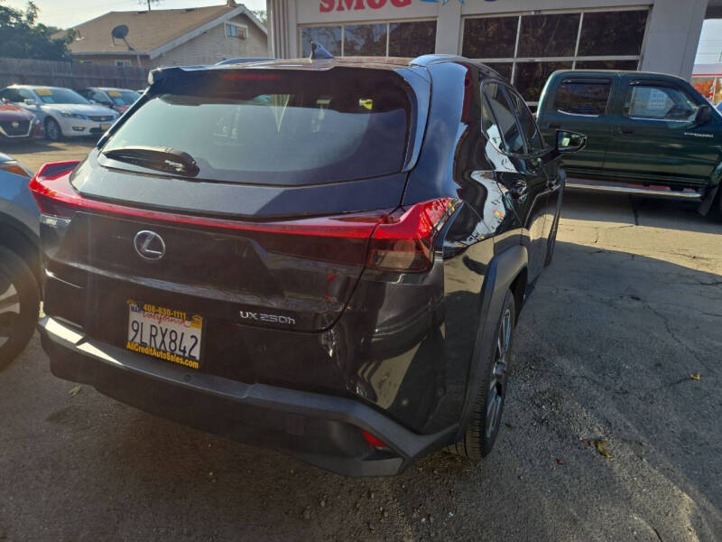 2022 Lexus UX 250h