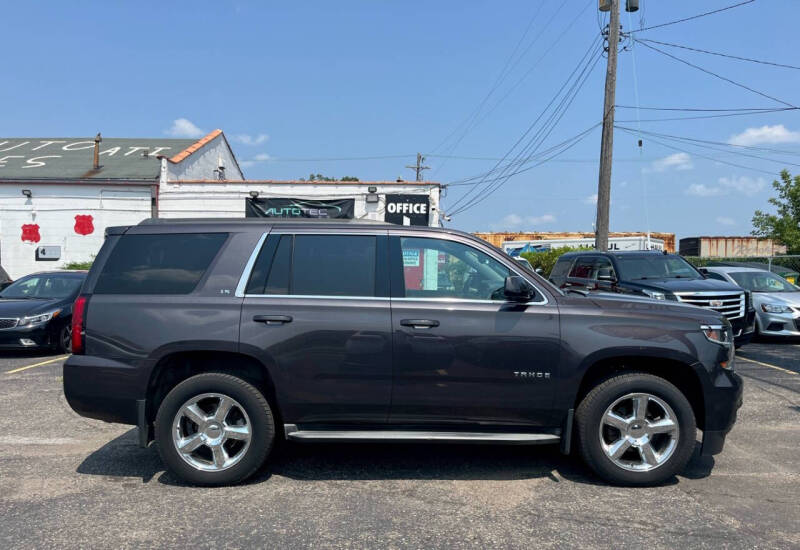 2015 Chevrolet Tahoe LS photo 4