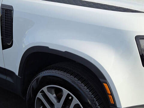 2024 Land Rover Defender 110 P300 S