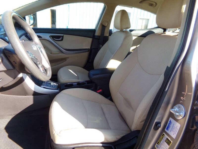 2013 Hyundai Elantra GLS photo 5