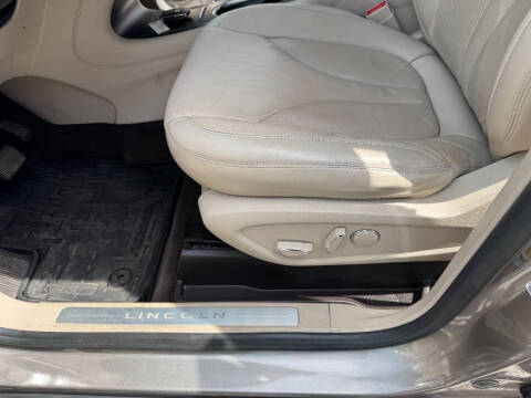 2017 Lincoln MKC Select