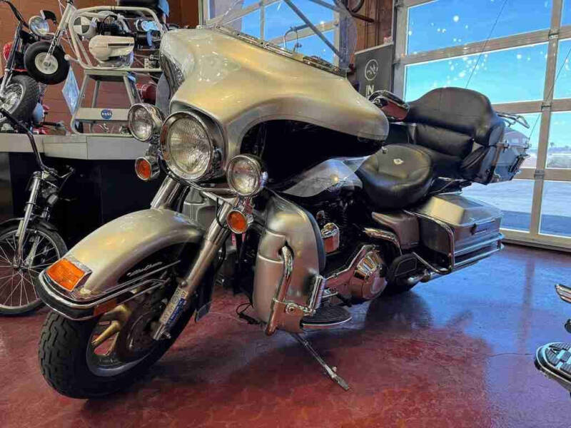 2003 Harley-Davidson® FLHTCUI - Electra Glide®