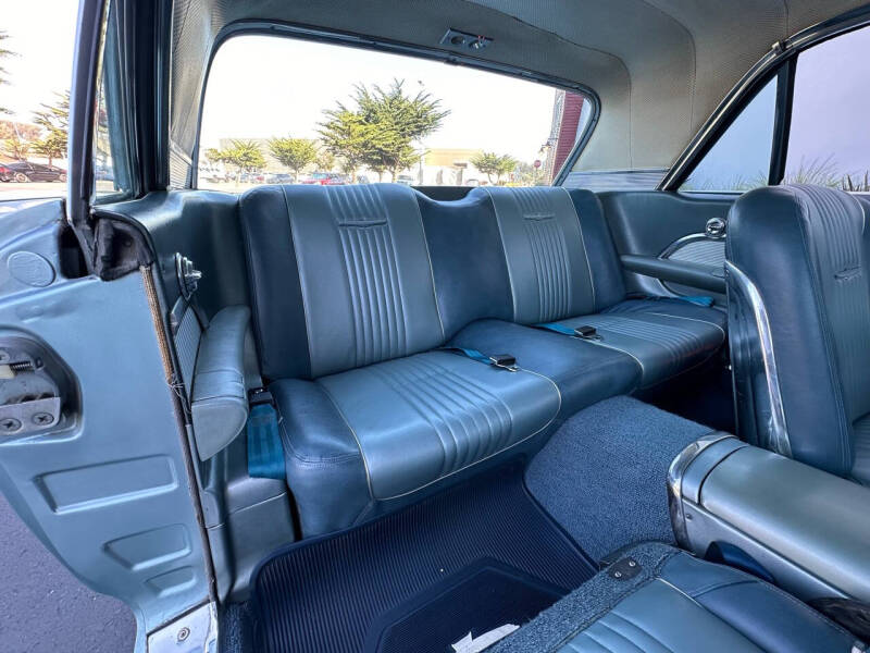 1963 Ford Thunderbird