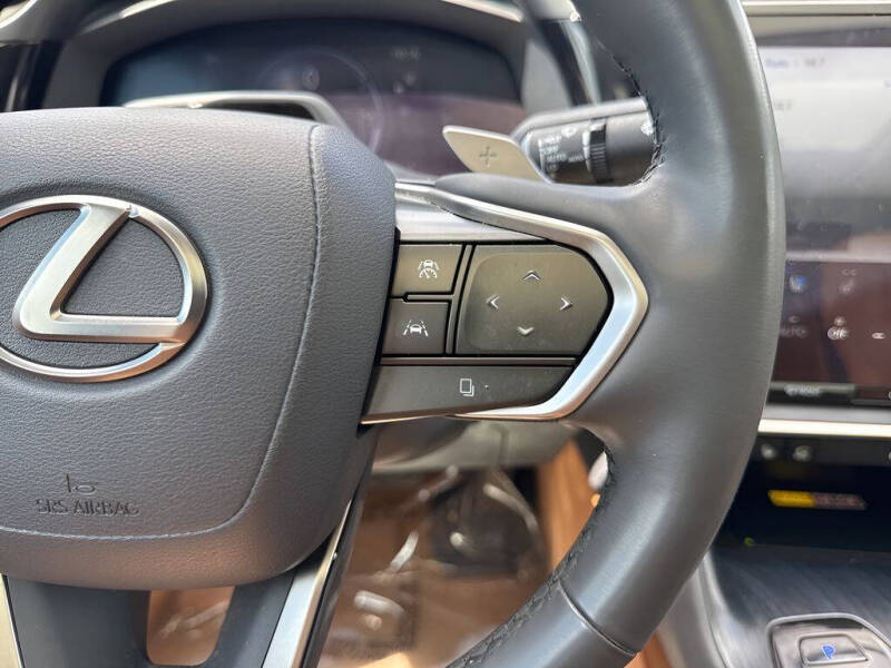 2023 Lexus RZ 450e Luxury