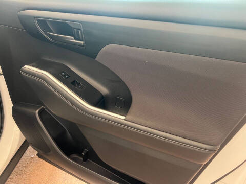 2022 Toyota Highlander L