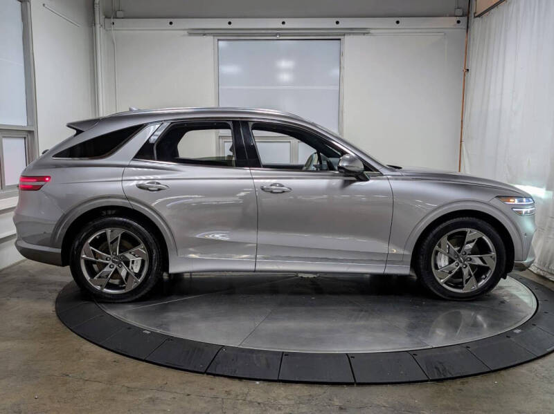 2025 Genesis Electrified GV70 Advanced