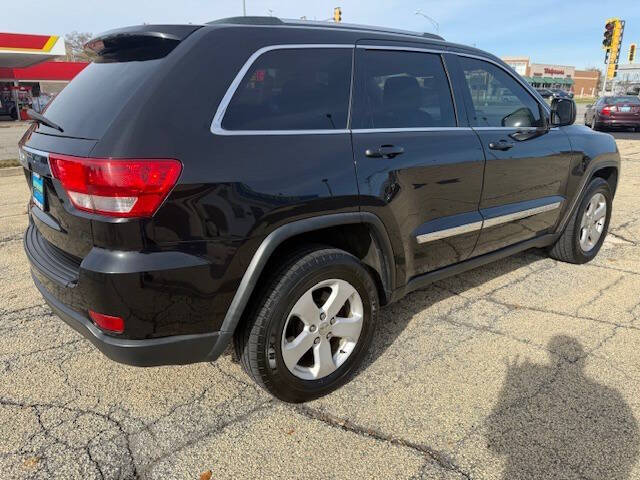 2013 Jeep Grand Cherokee Laredo X photo 3