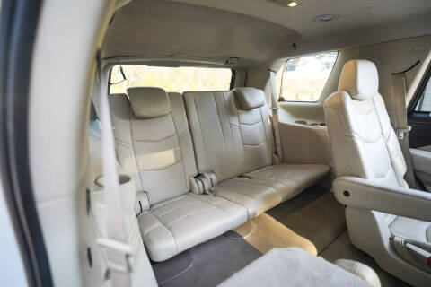 2018 Cadillac Escalade Luxury