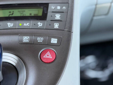 2014 Toyota Prius Two