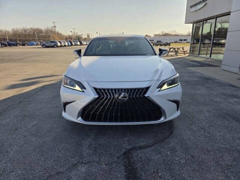 2024 Lexus ES 300h Luxury