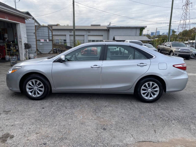2017 Toyota Camry LE