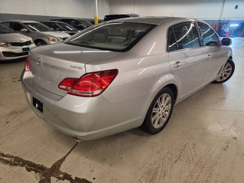 2005 Toyota Avalon XL