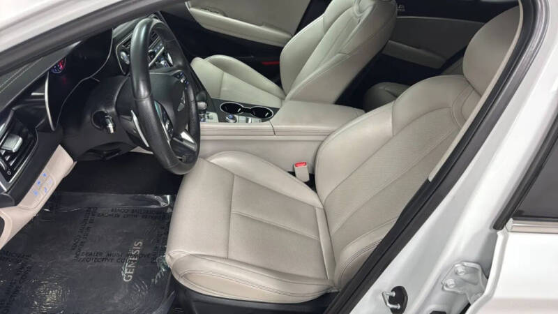 2020 Genesis G70