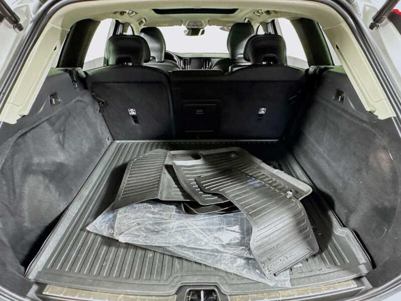 2023 Volvo XC60 B5 Core