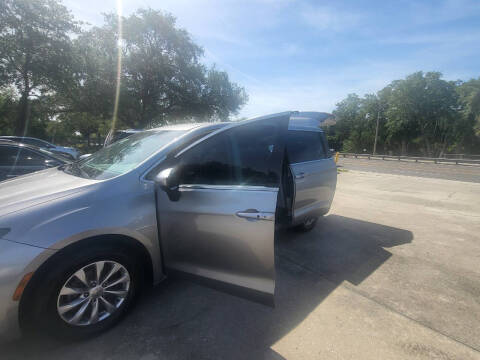 2017 Chrysler Pacifica Touring