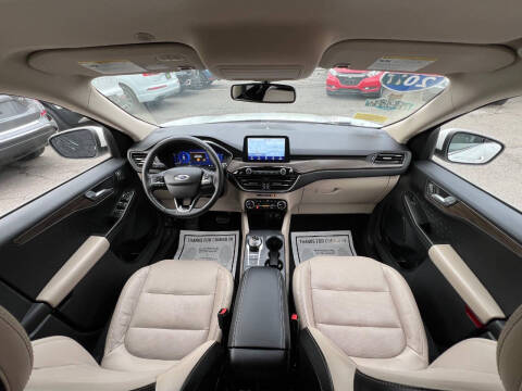 2020 Ford Escape Hybrid Titanium