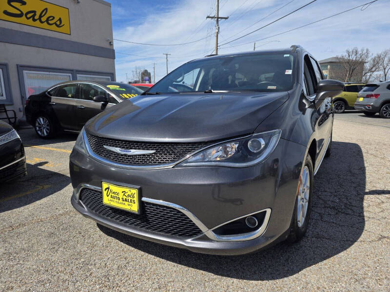 2020 Chrysler Pacifica for sale at Vince Kolb Auto Sales in Lake Ozark MO
