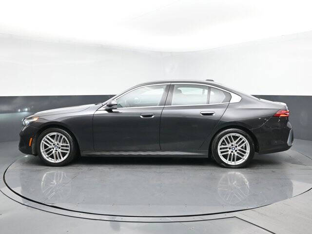2025 BMW 5 Series 540i xDrive