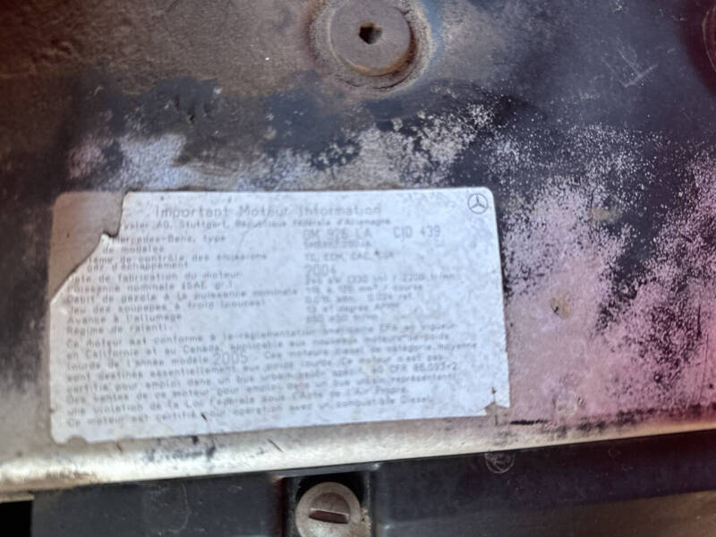 2005 Freightliner M2 106