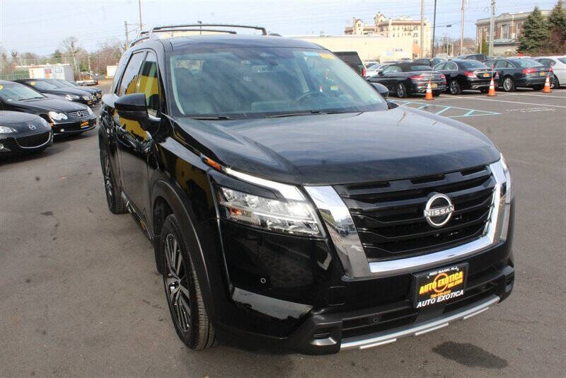 2023 Nissan Pathfinder Platinum