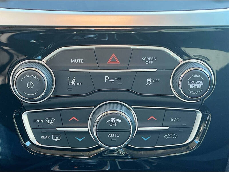 2023 Chrysler 300 Touring