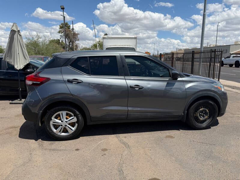 2020 Nissan Kicks S