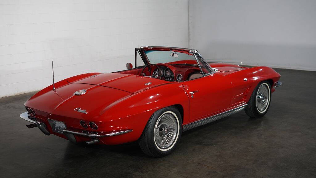 1963 Chevrolet Corvette 1